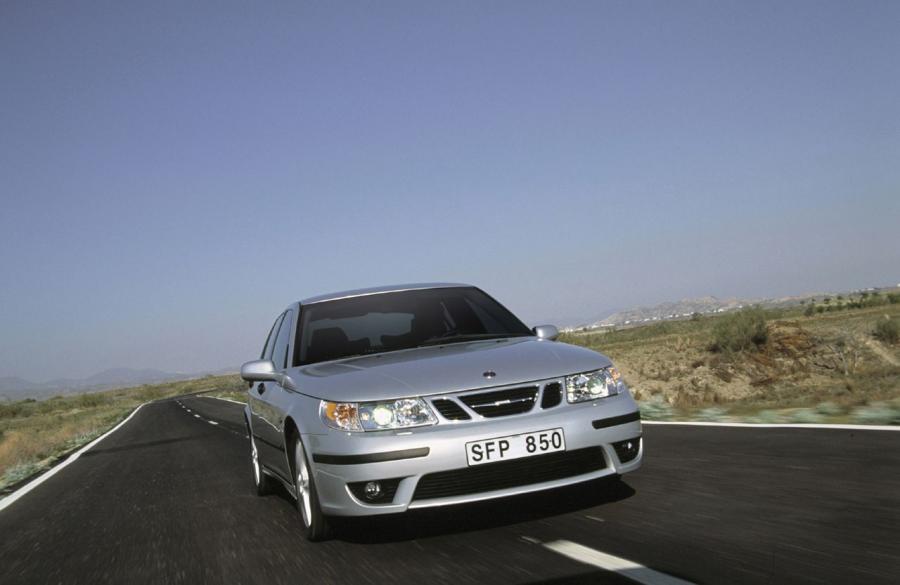 Saab 9-3 2005 года  (фото 8 из 30)